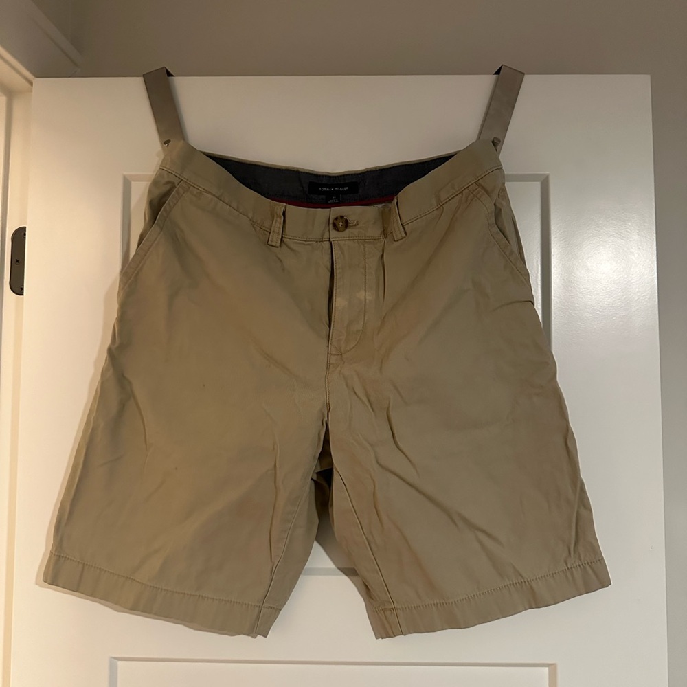 Tommy Hilfiger Size 34 Khaki Shorts|